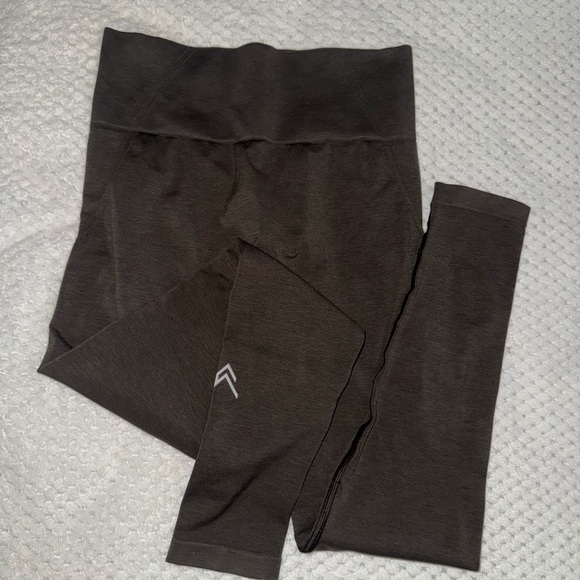 Oner Active Taupe Leggings - Picture 2 of 2